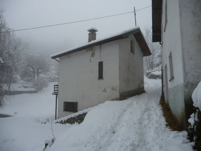 <strong>Montepiatto, ingresso nell'abitato - fotografia di Luciano Ronchetti -</strong>