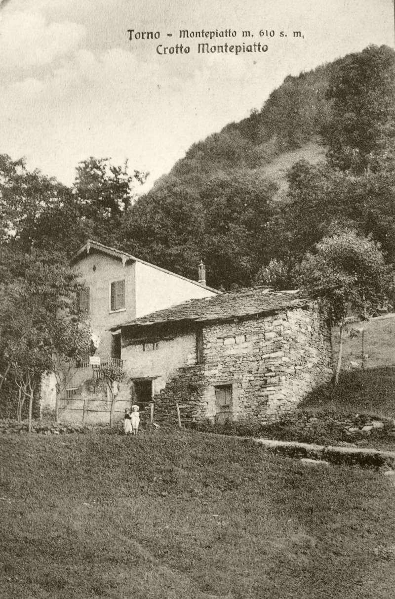 <strong>Crotto Montepiatto - Raccolta di Ilda Della Casa -</strong>